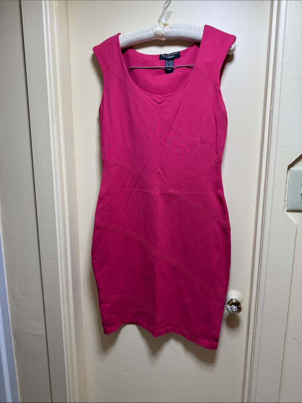 Diane Von Furstenberg Hot Pink Sleeveless Sheath Dress